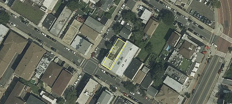 24 69th St