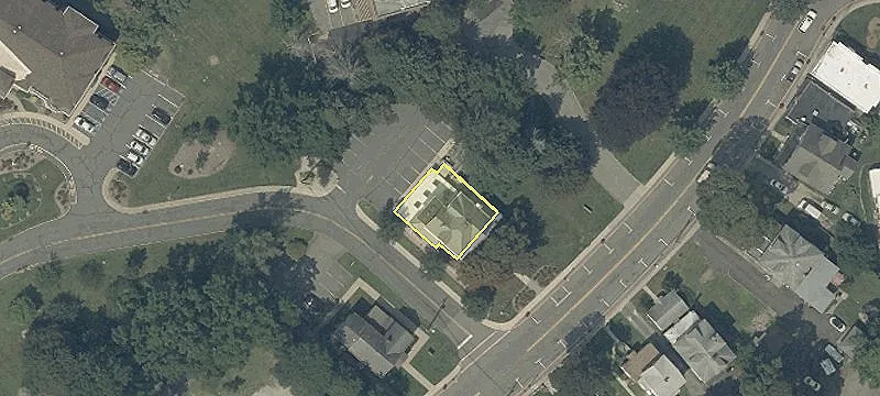 17 Main St