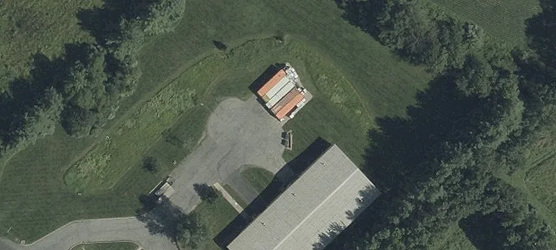 92 Thomas Rd