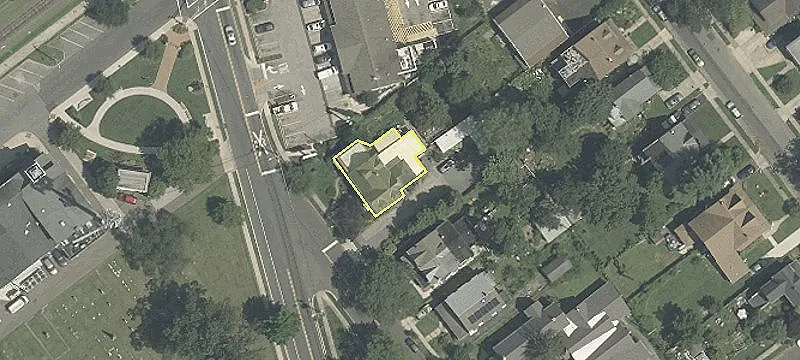 602 Parry Ave