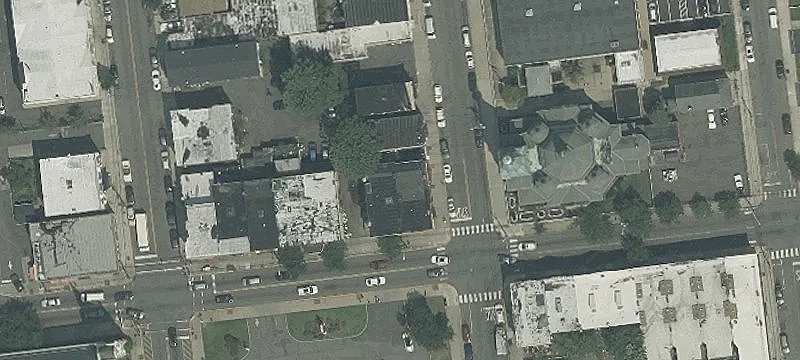 32 Monroe St