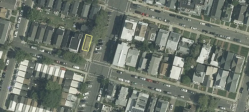 37 Bath Ave
