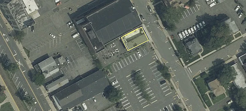 166 Ctr Ave