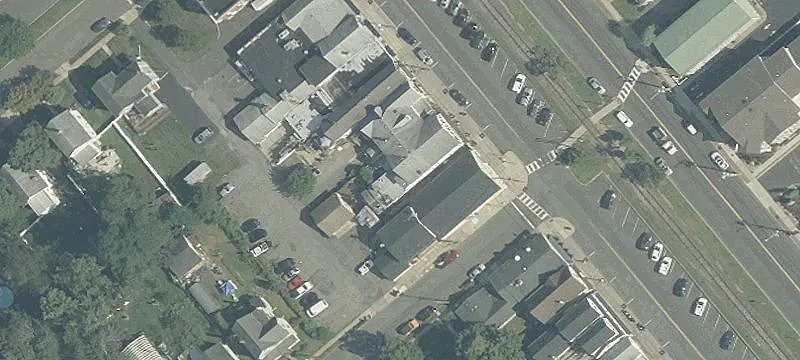 26 Railroad Ave