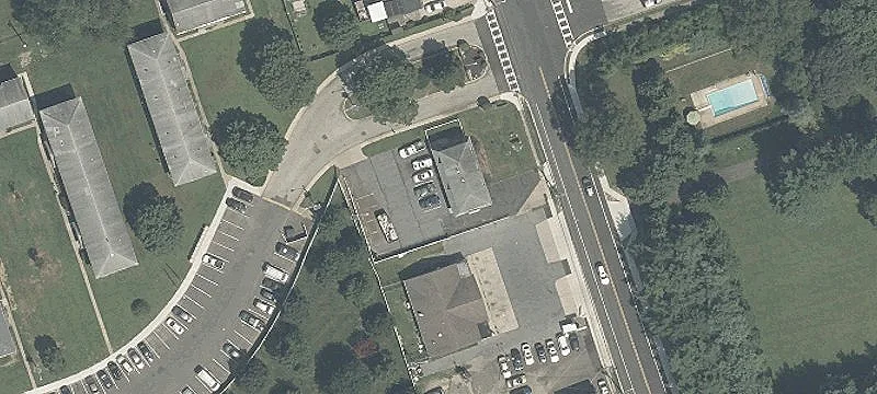 909 Woodlane Rd