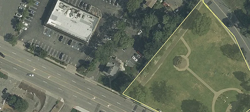 747 Bloomfield Ave