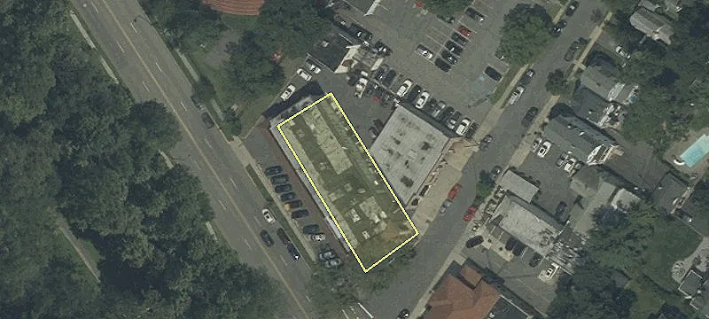 855 Bloomfield Ave