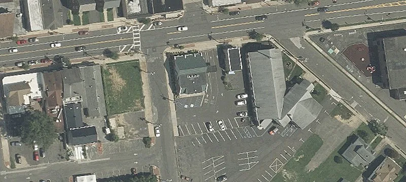 124 Main St