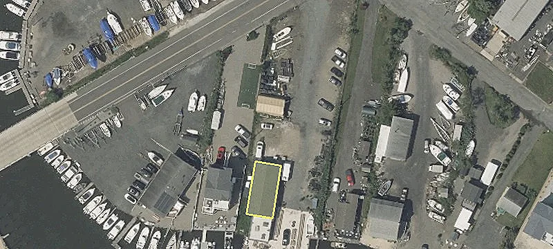 483 Bay Ave