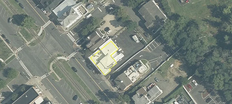 27 Railroad Ave