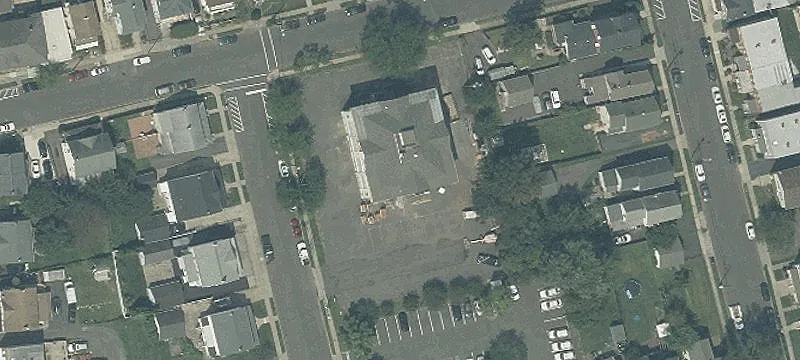 33 2nd St