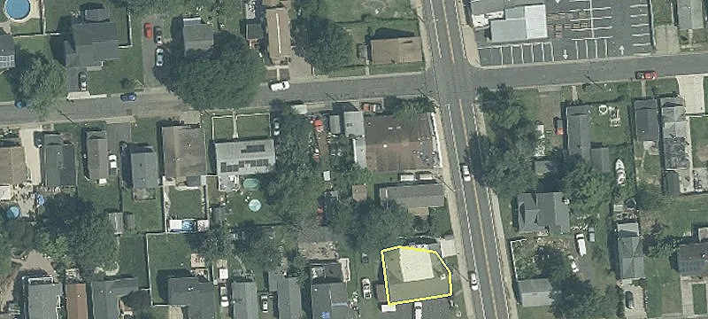 1005 Un Ave