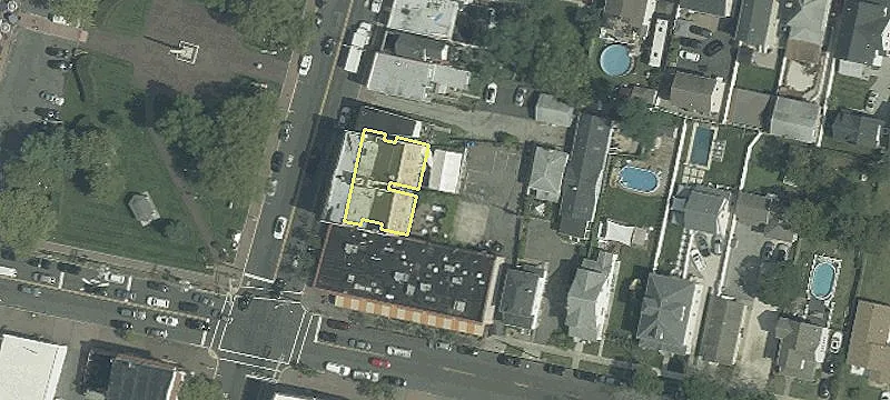 604 Main St