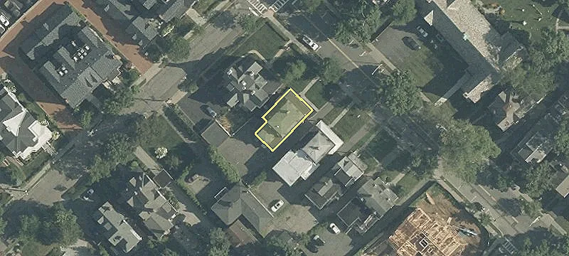 71 Maple Ave