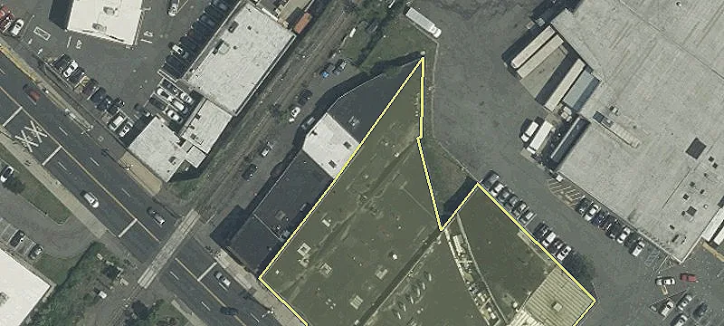 501 Lyons Ave