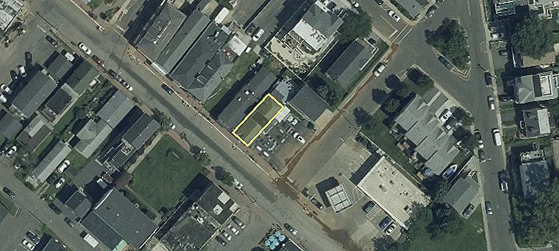 120 Bay Ave