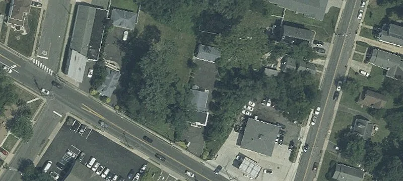 160 Sylvania Ave