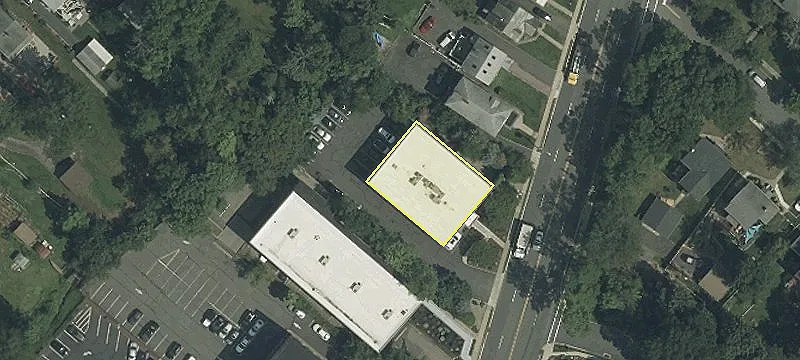 96 Pompton Ave