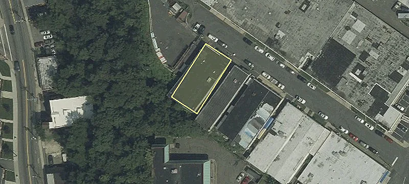 15 Commercial Ave
