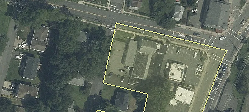 17 Ackerman Ave