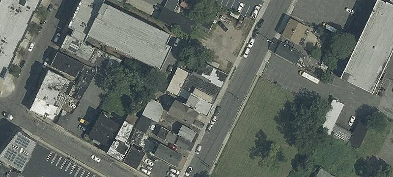 127 Day St