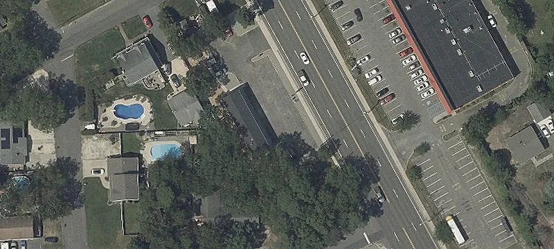 335 Lacey Rd