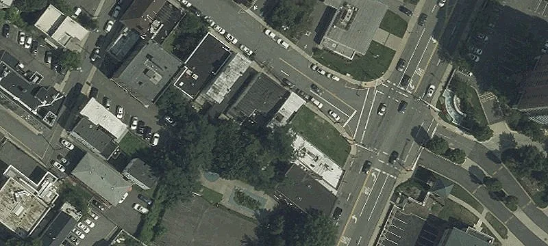 10 Dempsey Ave