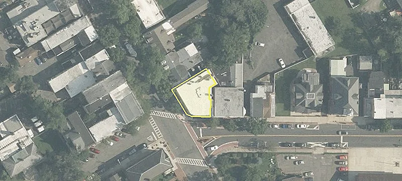 229 Farnsworth Ave