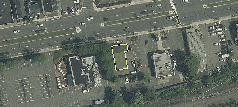 570 Westfield Ave