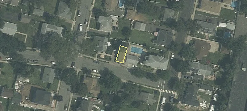 37 Loretto Ave