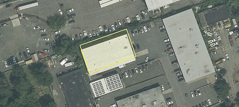 64 Bushes Ln