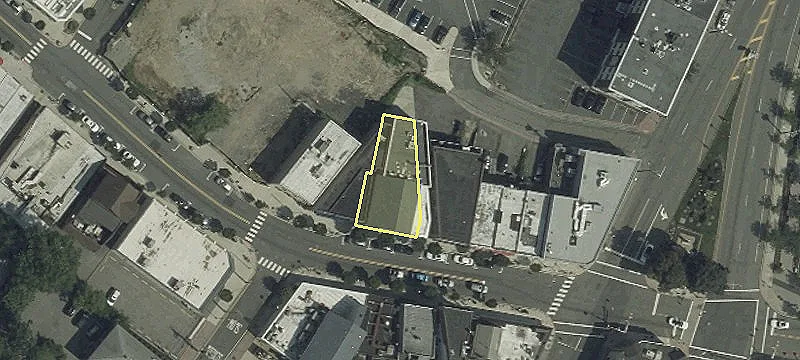 215 Main St