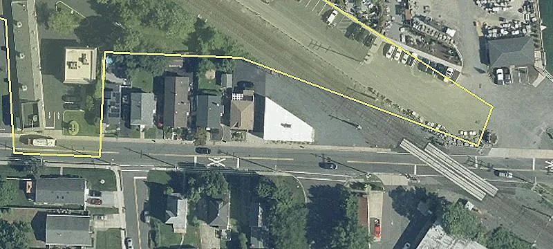81 White Rd