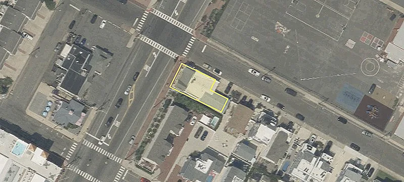 615 Bay Ave