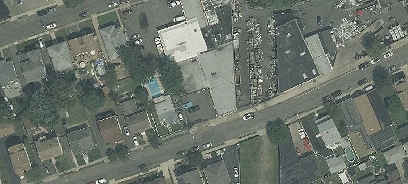 221 Banta Ave
