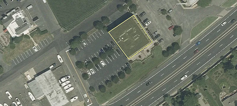 1027 Hwy 70