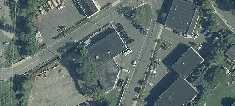 204-206 Pinebrook Rd, Unit 206