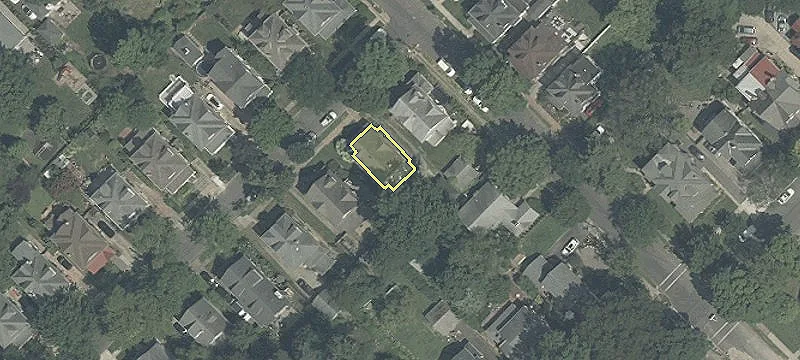 44 Truman Ave