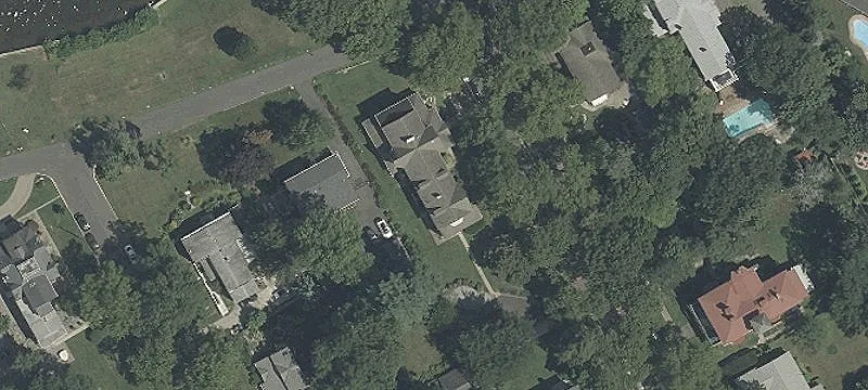 407 Bank Ave