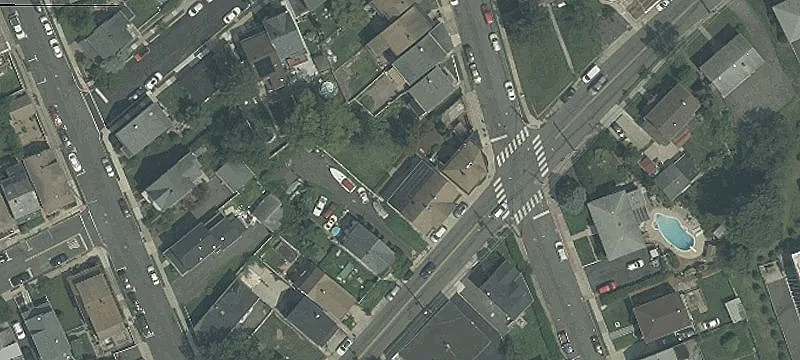 24 8th St
