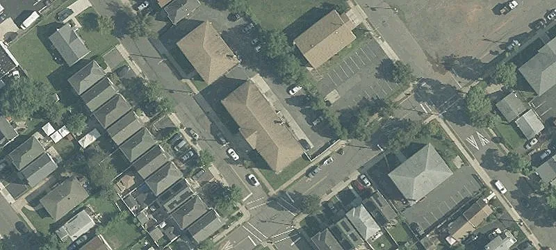 25 Henry St