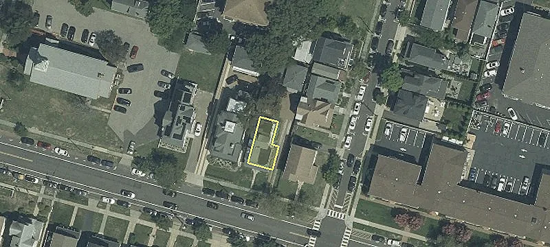 403 4th Ave