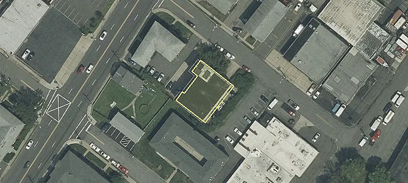 219 Daniel St