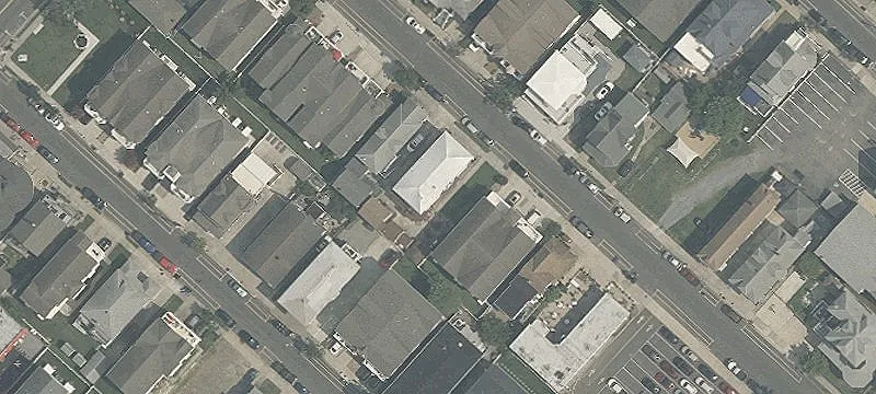 220 Magnolia Ave