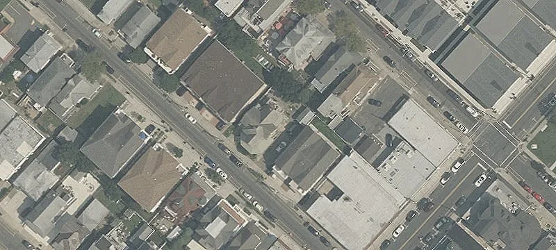 121 Maple Ave