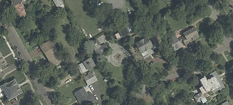 206 Carriage House Ln