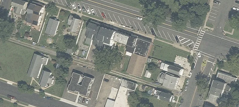 18 Frnt St