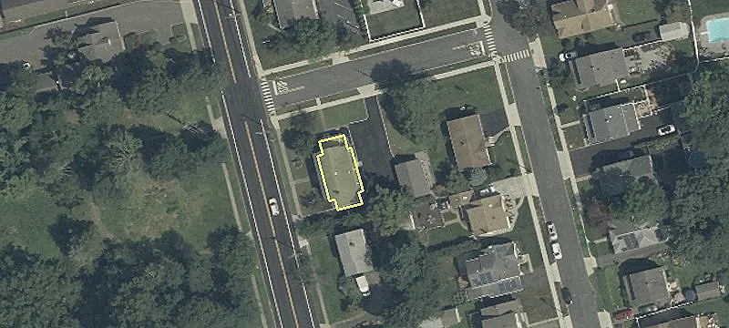 33 Newark Pompton Tpke