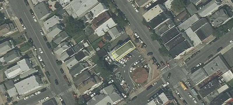 608-610 Elizabeth Ave, Unit 610