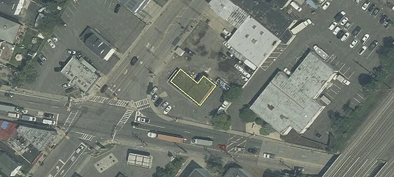 633 Elizabeth Ave